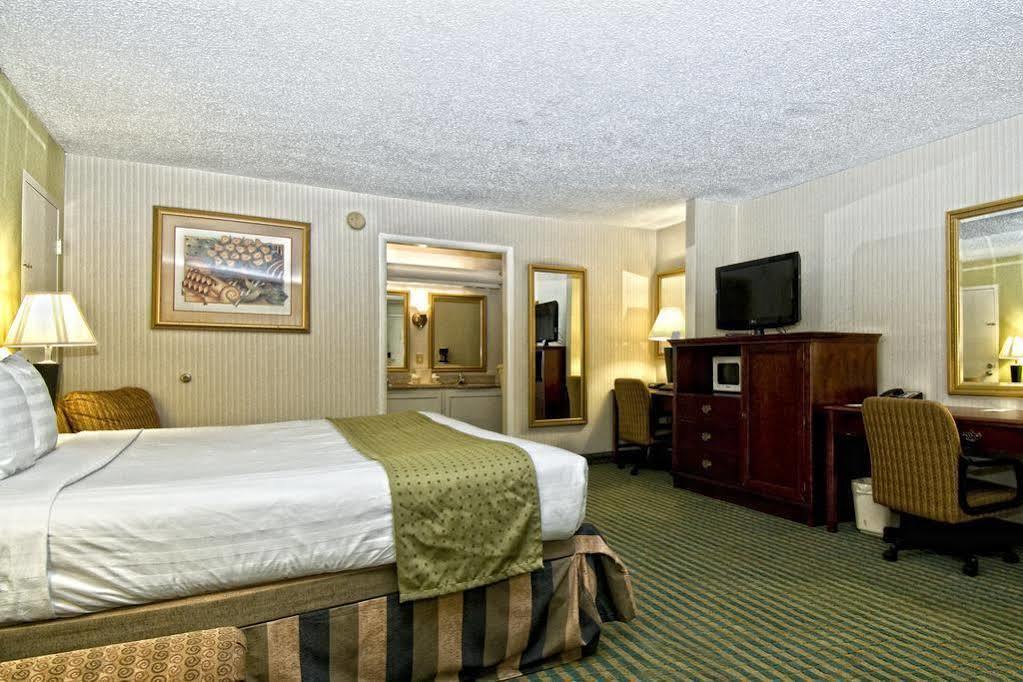 Clarion Inn Fredericksburg Exteriér fotografie